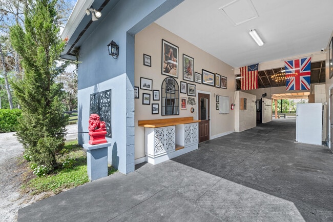 Building Photo - 15161 Collecting Canal Rd