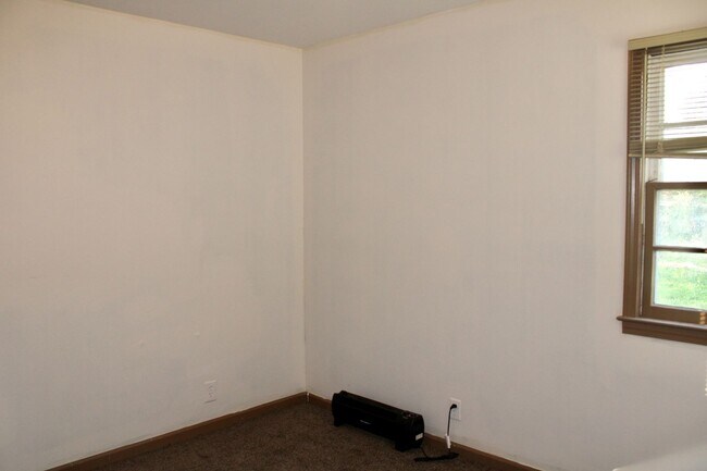 Building Photo - 3922 Herrick St