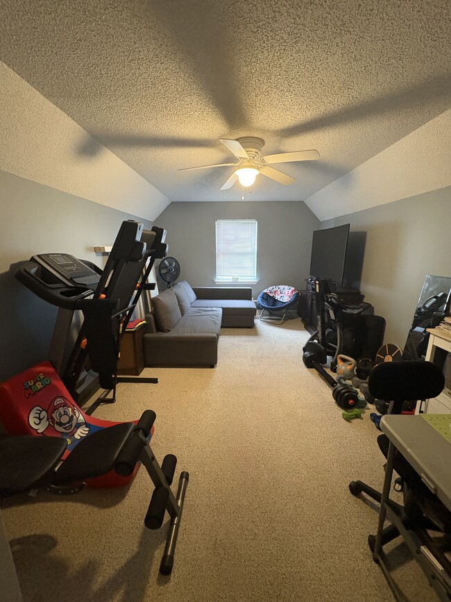 Building Photo - 106 Porter Way
