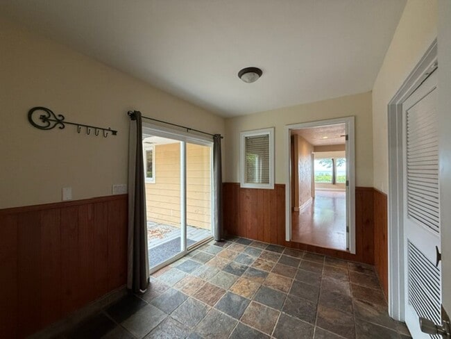 Building Photo - 91251 Cape Arago Hwy