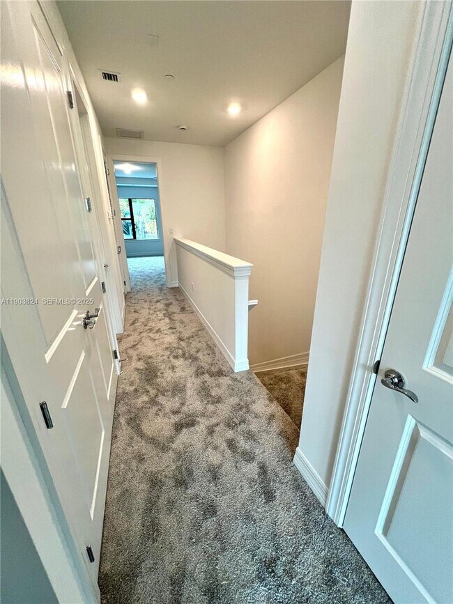 Building Photo - 130 S University Dr