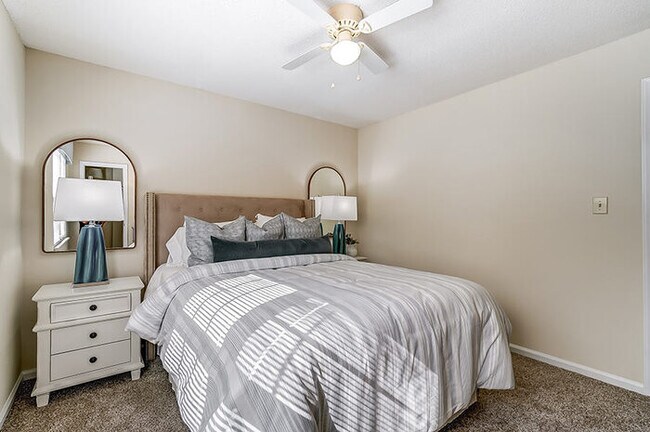 Building Photo - Luxurious and affordable all-brick townhom...