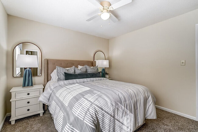 Building Photo - Townhome Living Made Easy.