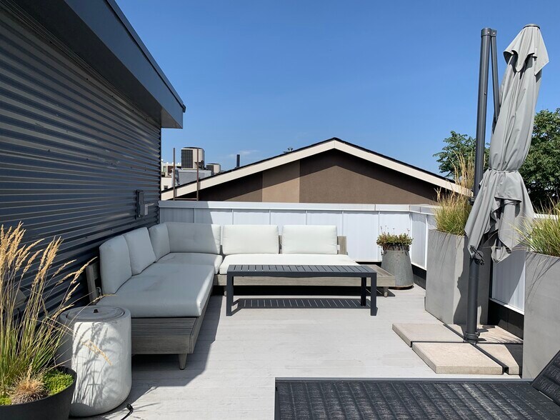 Rooftop deck with downtown view - 3336 Tejon St