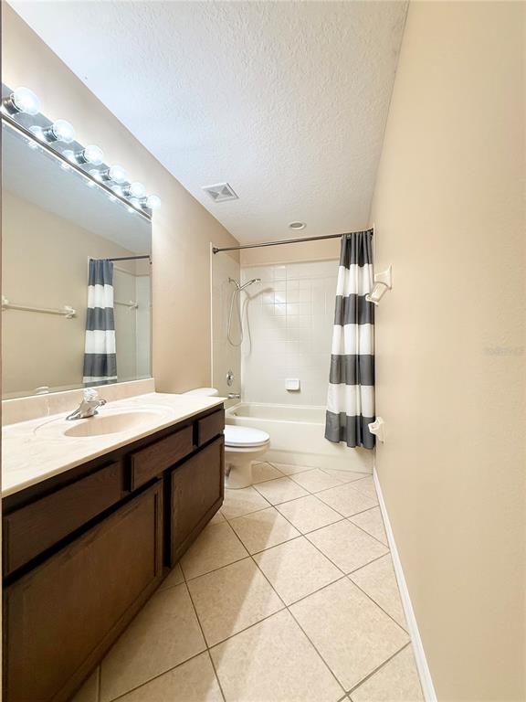 Building Photo - 27202 Fordham Dr