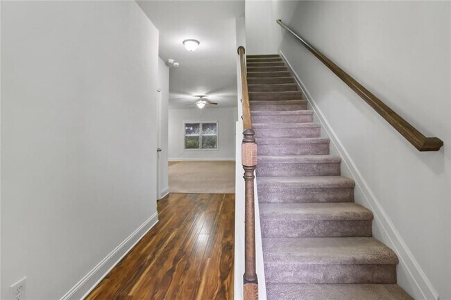 Building Photo - 206 Britt Dr