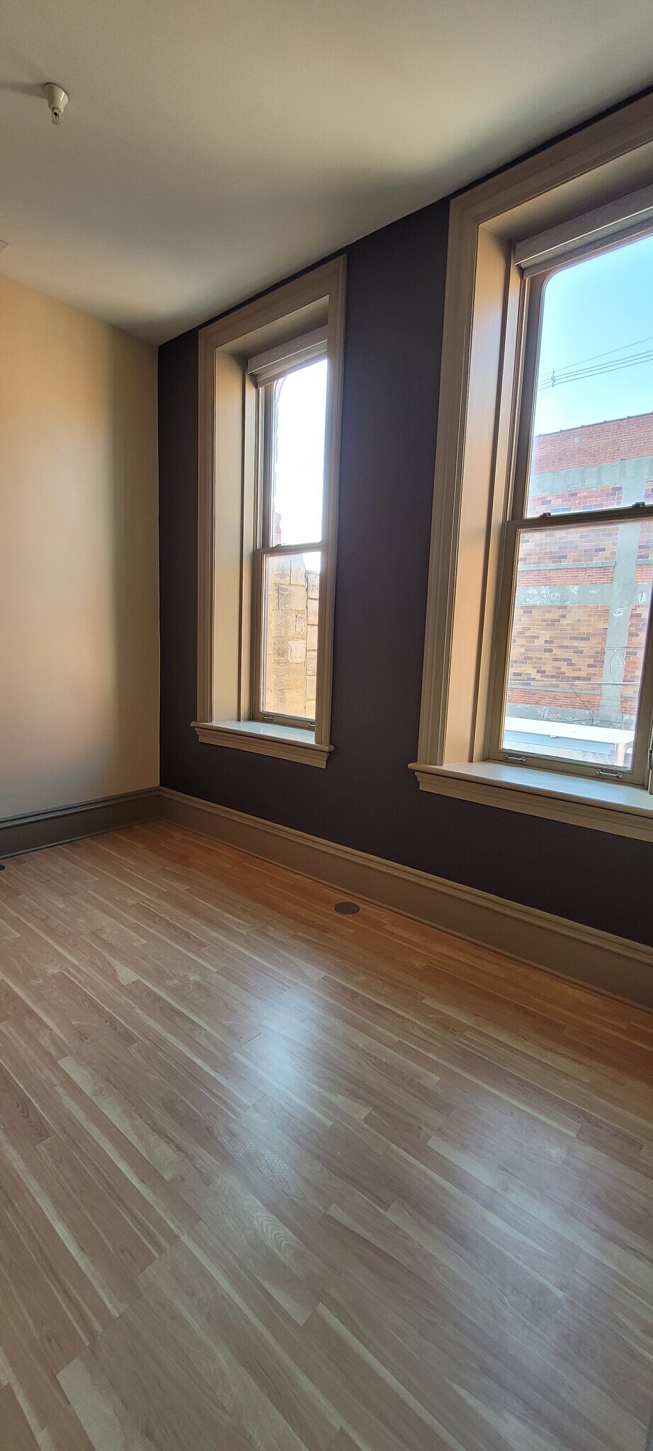 Living room - 537 W 2nd St