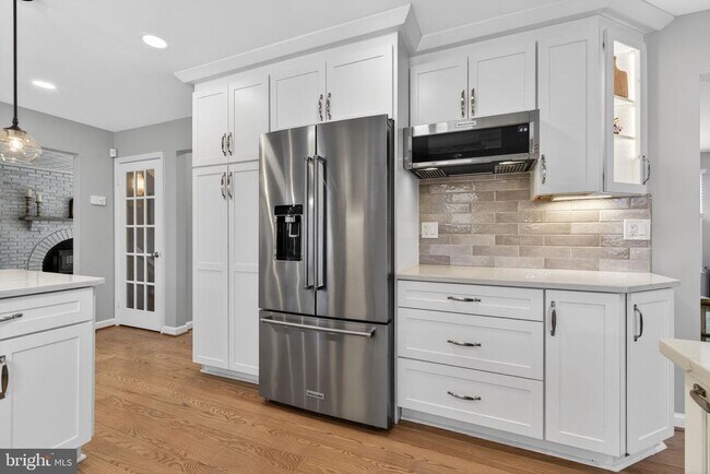 Building Photo - 11922 Holly Spring Dr