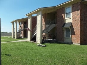 Building Photo - 1107 Whitney Pl Dr