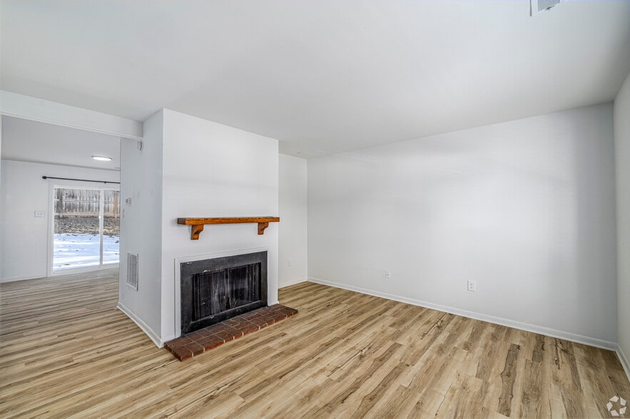 Building Photo - 2762 Gatewood Cir