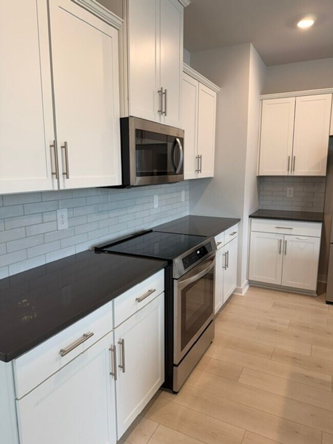 Building Photo - For Lease!! Experience comfortable, low-maintenance living in one of Gallatin’s premier active-ad...