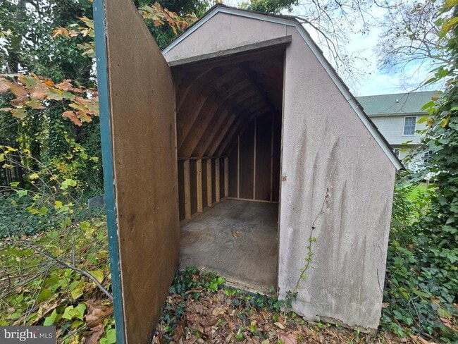 Building Photo - 116 Lowber St