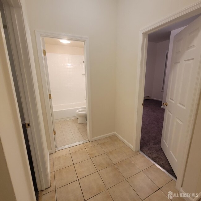 Building Photo - 195 George St