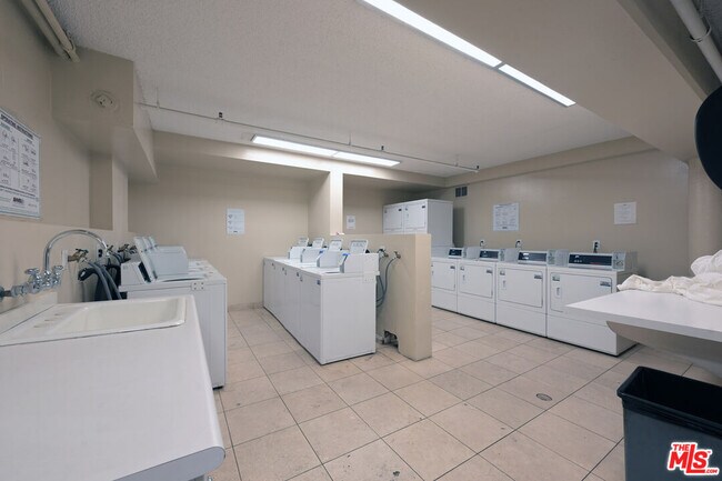 Building Photo - 11750 Sunset Blvd