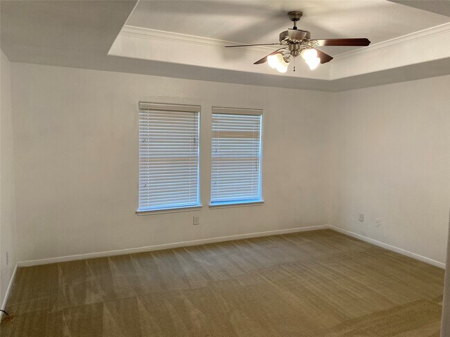 Building Photo - 4614 Pin Oak Creek Ln