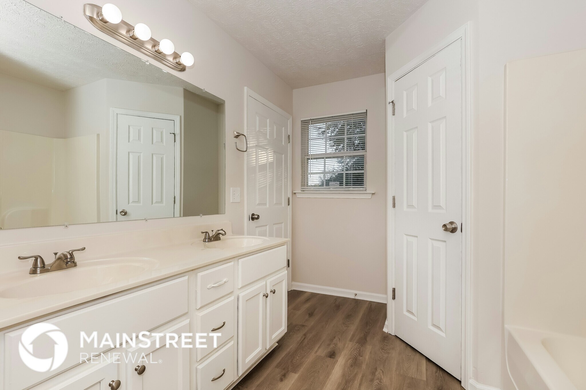 Building Photo - 1609 Tellico Ave