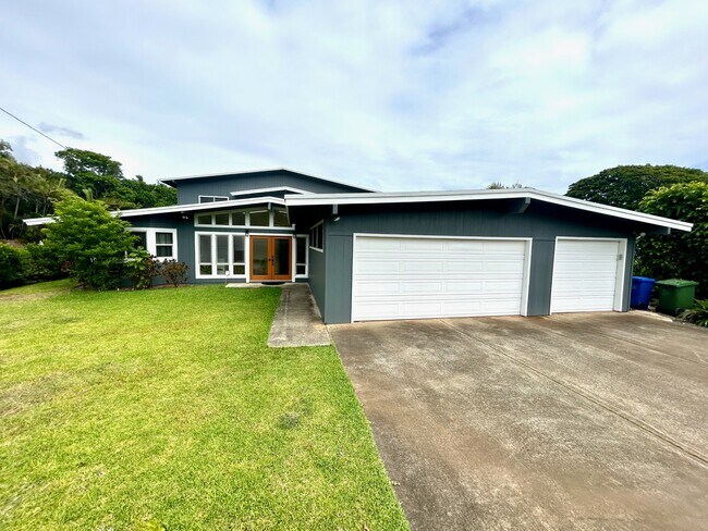 Building Photo - 44-513 Kaneohe Bay Dr
