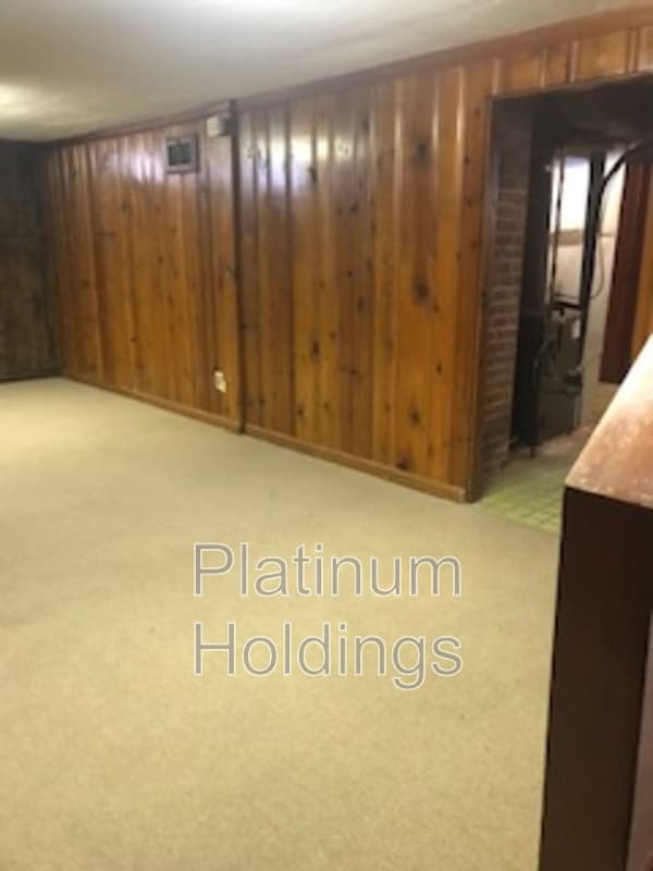 Building Photo - 13790 Cedar Rd