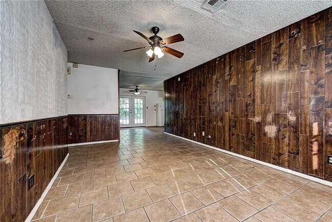 Building Photo - 3 Bed 2 Bath in Midwest City