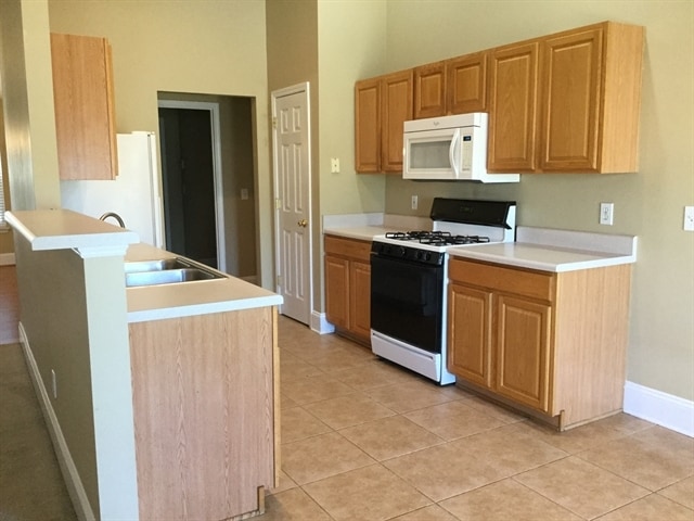 Building Photo - 4008 Edgeview Dr