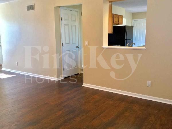 Building Photo - 1616 Hastings Ct