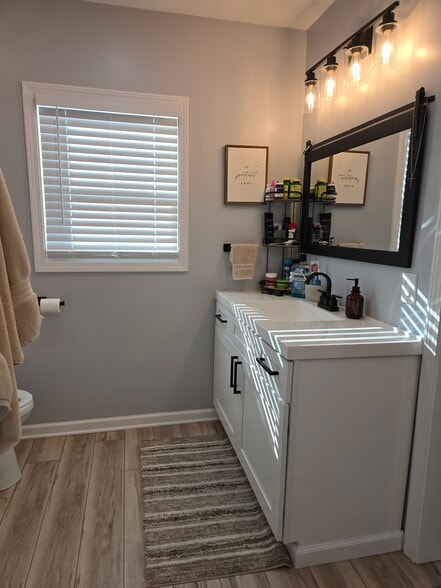 Building Photo - 4757 Wood St