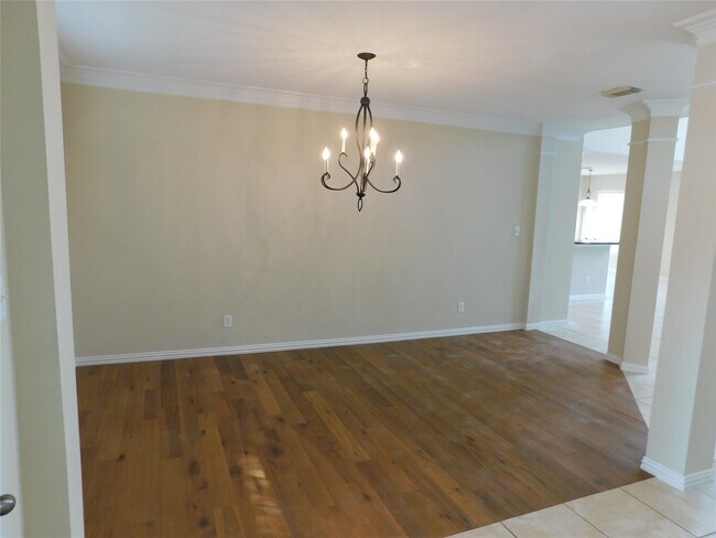 Building Photo - 5527 Baron Ridge Ln