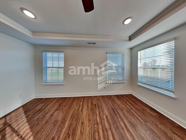 Building Photo - 5605 Cuba Rd