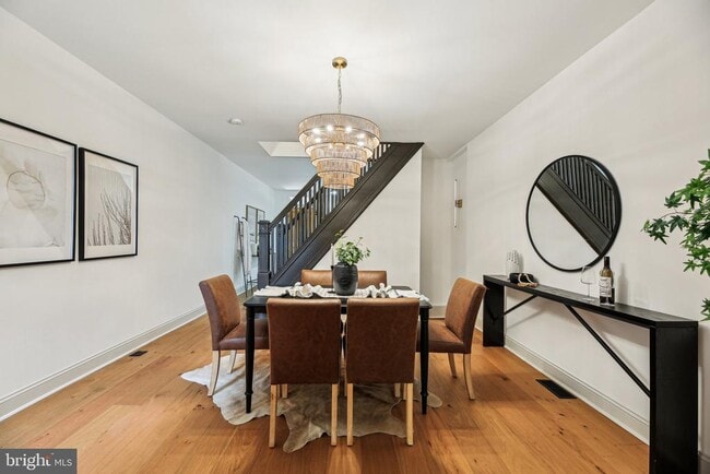 Building Photo - 3348 Chestnut Ave