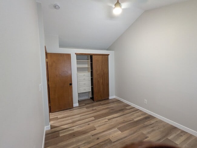 Building Photo - Fully Updated Littleton Home with Mountain...