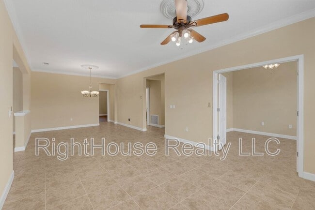 Building Photo - 5244 Royce Dr