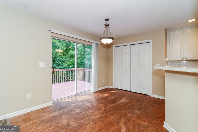 Building Photo - 5804 Tree Fern Ct