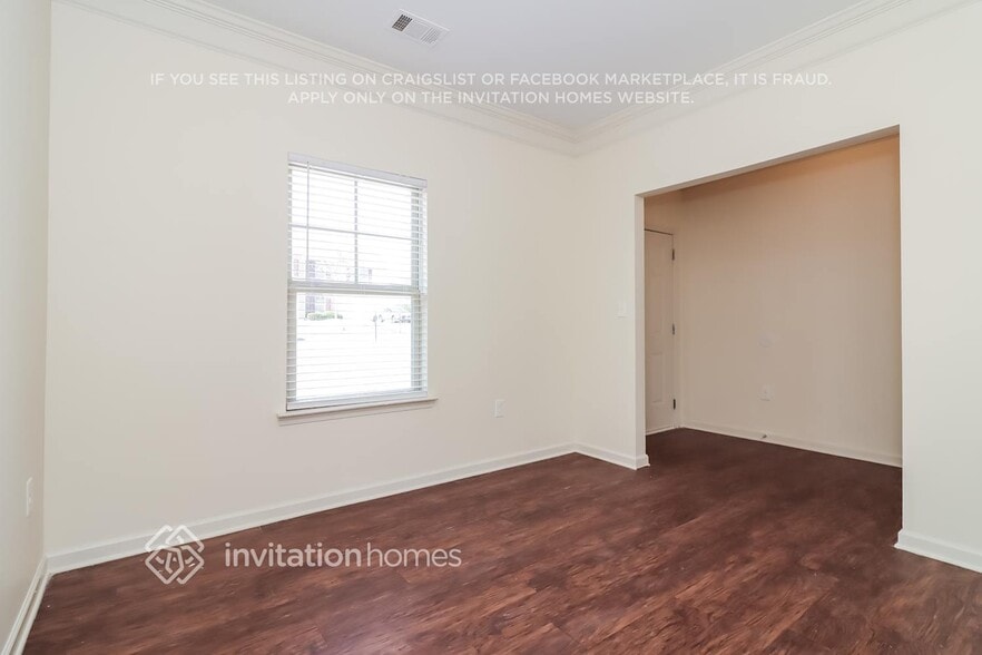 Building Photo - 3205 Franklin St