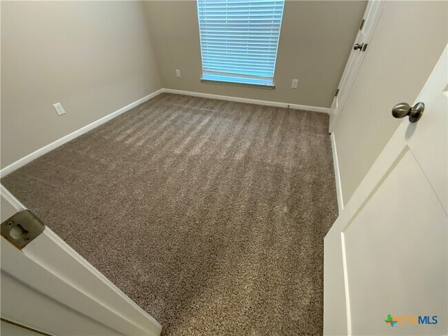 Building Photo - 2826 Wasilla Dr