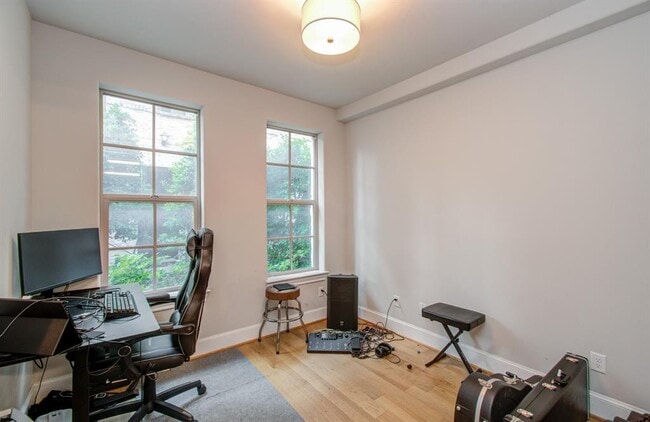 Building Photo - 4047 Leeland St