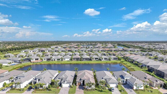 Building Photo - 10990 Violet Mdw St