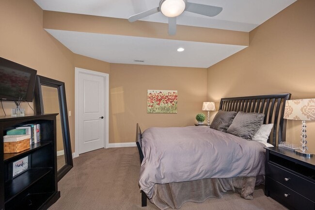 Building Photo - Anderson Township- Immaculate 4 bedroom on...