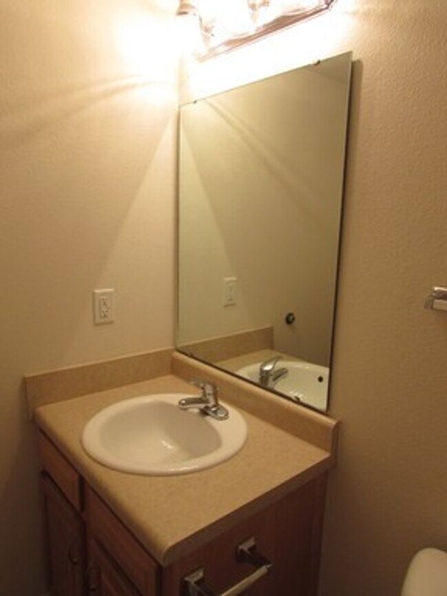 Building Photo - 6186-MF1-E1