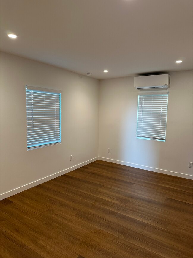 Building Photo - 4018 Prospect Ave