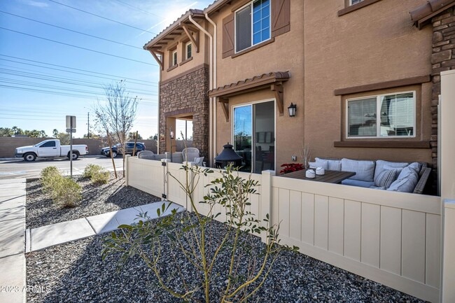 Building Photo - 4100 S Pinelake Way