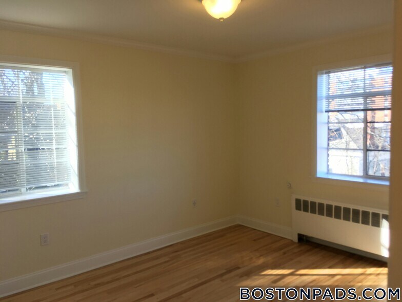 Building Photo - 80 St Paul St