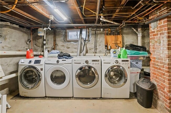 Building Photo - 30 Gould St