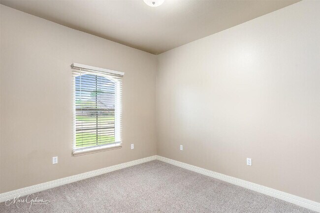 Building Photo - 2330 Tallgrass Cir
