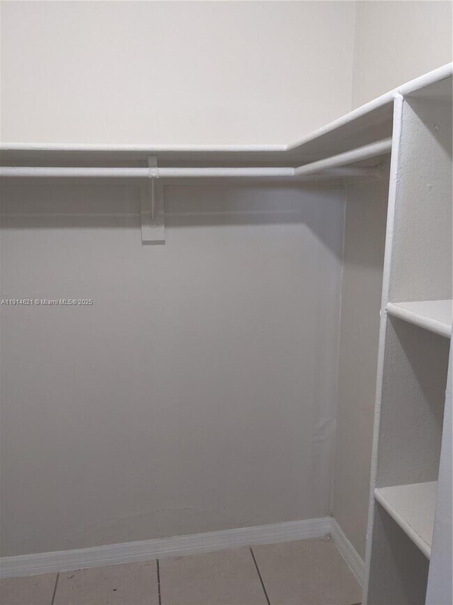 Building Photo - 801 NW 47th Ave