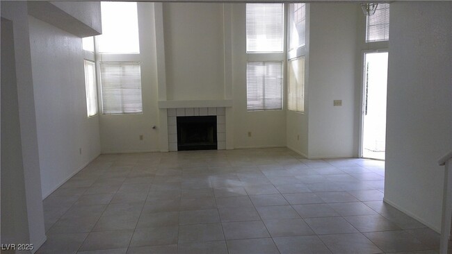 Building Photo - 1105 Overture Dr