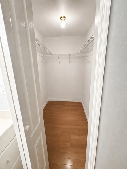 Master Closet - 320 37th Ave NE