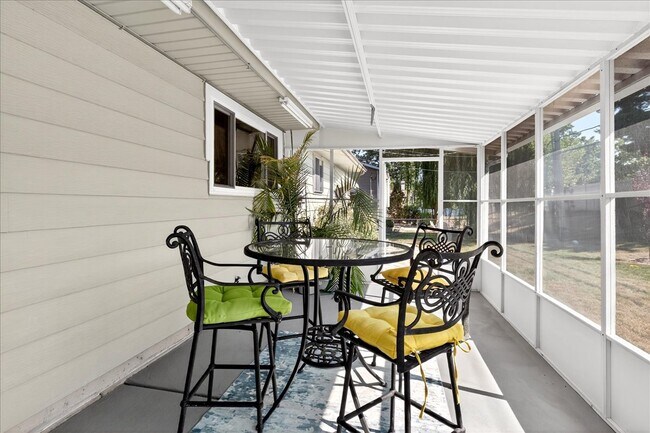 Building Photo - 354 Burncoate Dr