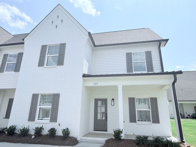 Primary Photo - 3BR/3.5BA - End Unit in South Grove
