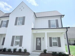 Building Photo - 3BR/3.5BA - End Unit in South Grove