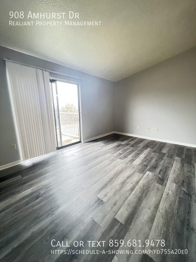Building Photo - 908 Amhurst Dr